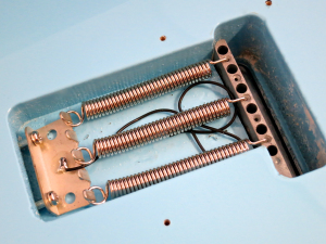 Vox Mark III – vibrato springs