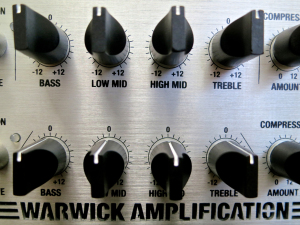 Warwick LWA 1000 – front panel EQs
