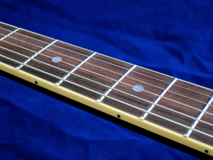 Tokai ES-145G – fingerboard