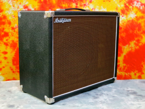 Änäkäinen Rumble Black – front angle left